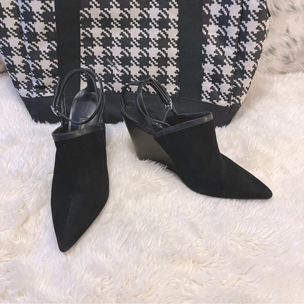 Nine West Black Suede Pointy Ankle Strap Wedge Heel Shoe Vachya Sz 7.5